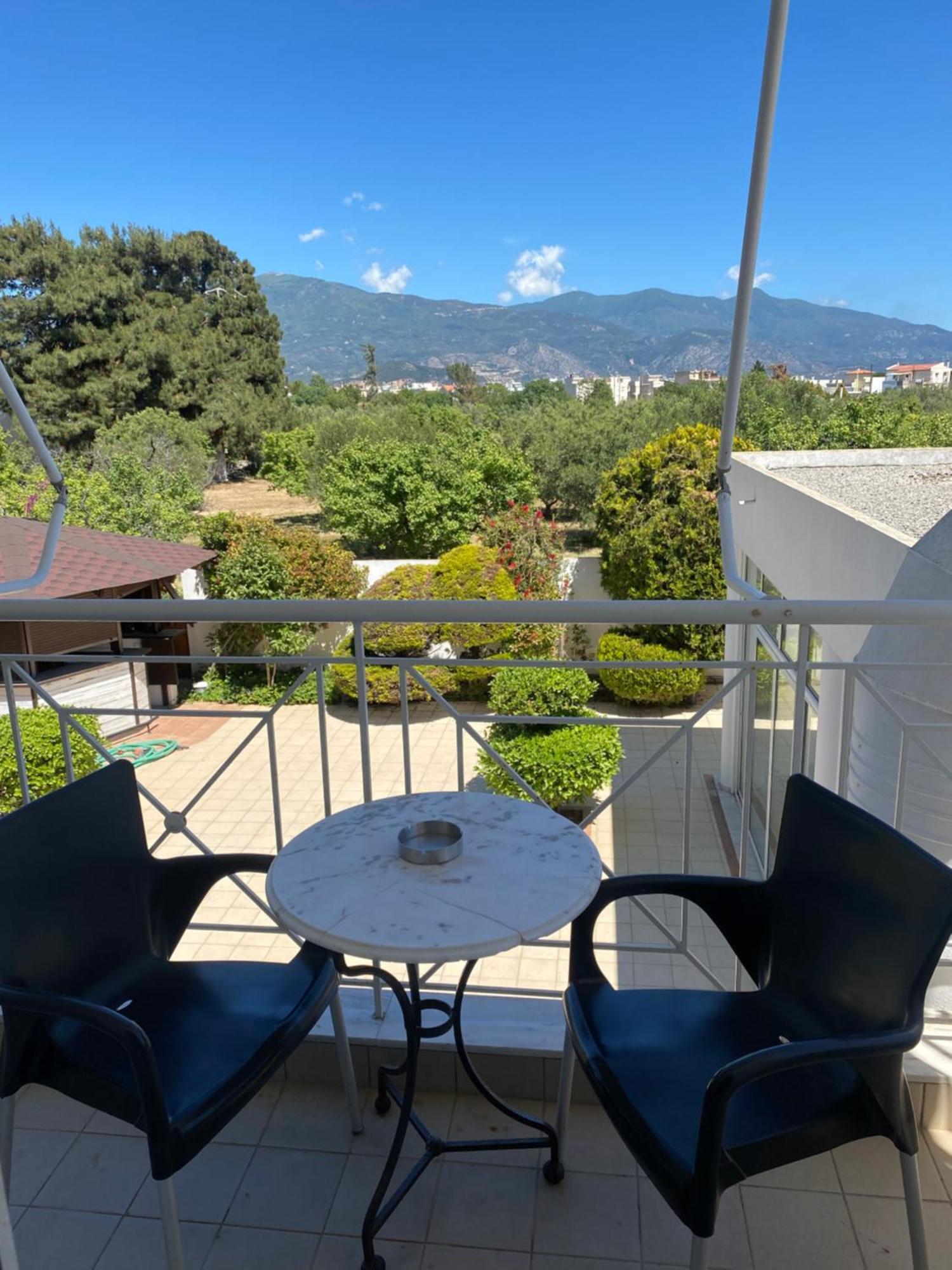 Hotel Kalloni Volos Bagian luar foto