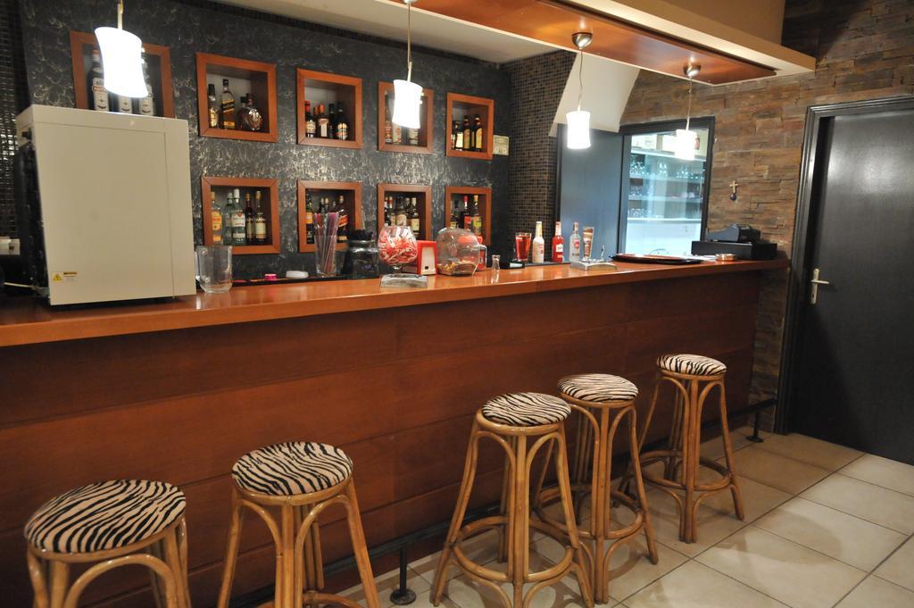 Hotel Kalloni Volos Bagian luar foto